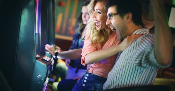 השפעת המוזיקה בחוויית הימורים